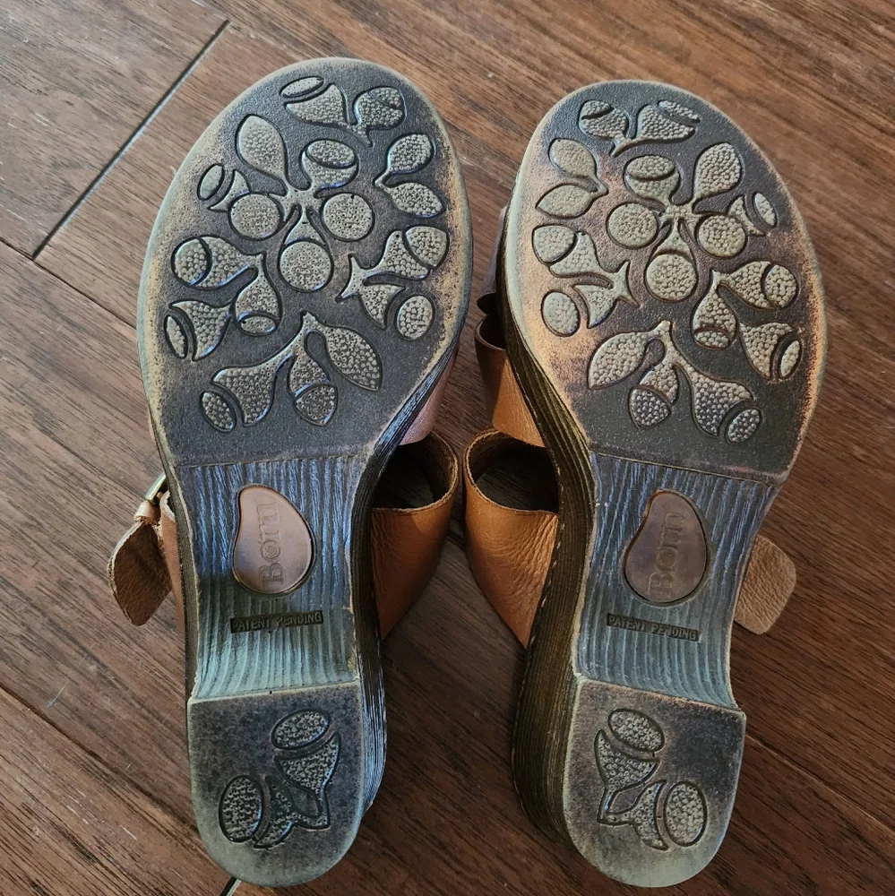 Born Tan Leather Buckle 3" Heels Sandals, Size 8 - Picture 5 of 6